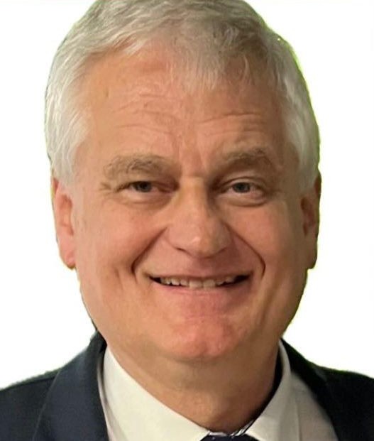 Thomas Timm ist Präsident des Brasiliansichens Tierwohlverbands (ABBEA) und Berater in der Kooperation Deutschland Brasilien. Als ehemaliger Geschäftsführer der Industrie- und Handelskammern (AHK) in São Paulo arbeitet er insbesondere in den Bereichen Außenwirtschaft, Agrarökonomie, internationale Kooperationen sowie im Aufbau und der Entwicklung von Netzwerken und Institutionen.